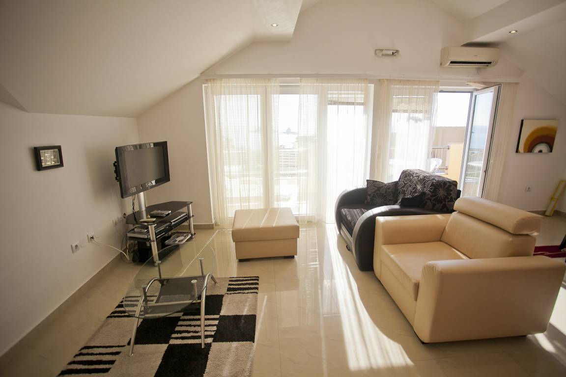 TWO BEDROOM APARTMENT 100 M2