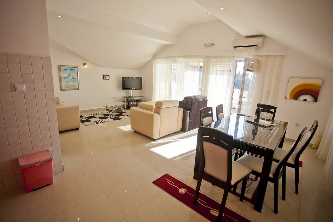 TWO BEDROOM APARTMENT 100 M2