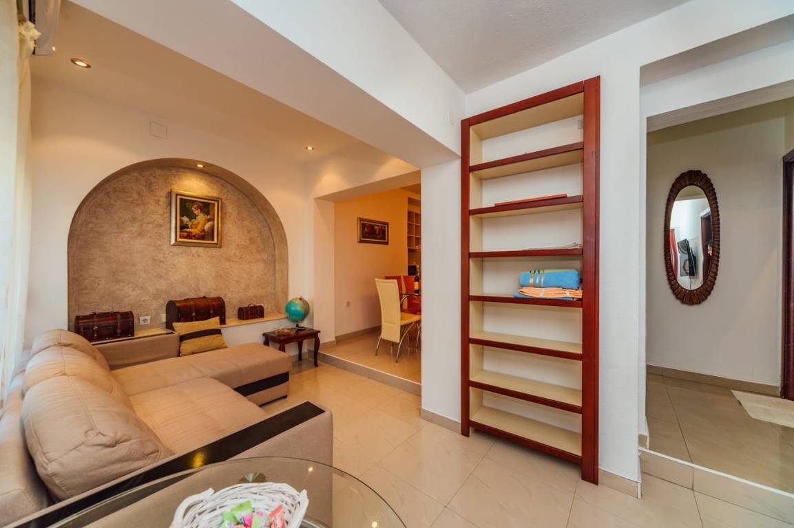 TWO BEDROOM APARTMENT 75 M2