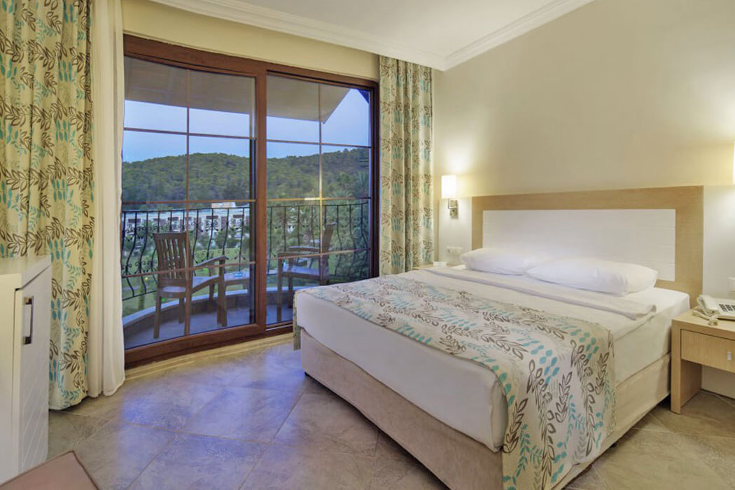 Hotel Crystal Green Bay Resort & Spa - pokój standardowy