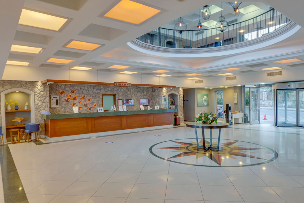 Hotel Diamond Of Bodrum - recepcja i lobby