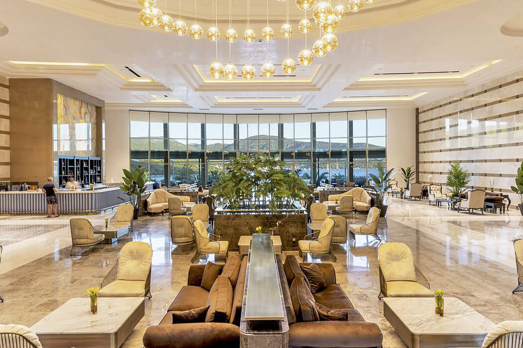 Vogue Hotel Supreme Bodrum - lobby w hotelu
