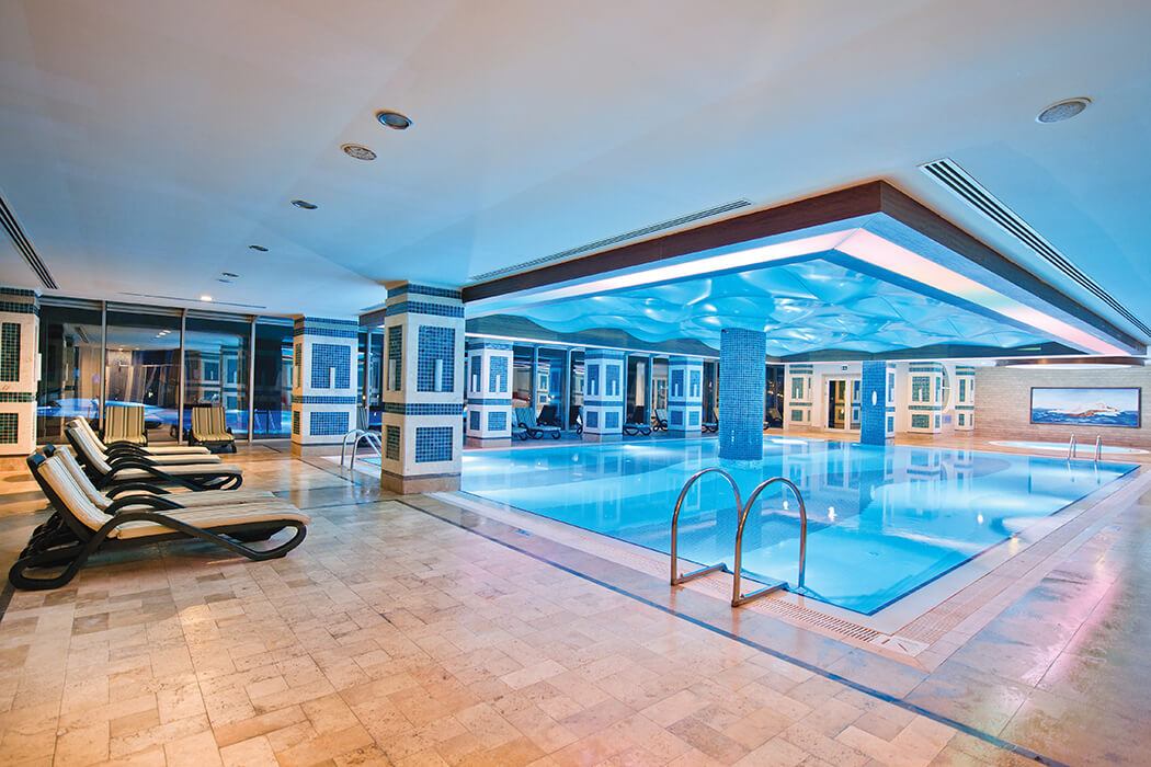Hotel Kamelya Aishen K Club - basen kryty w SPA