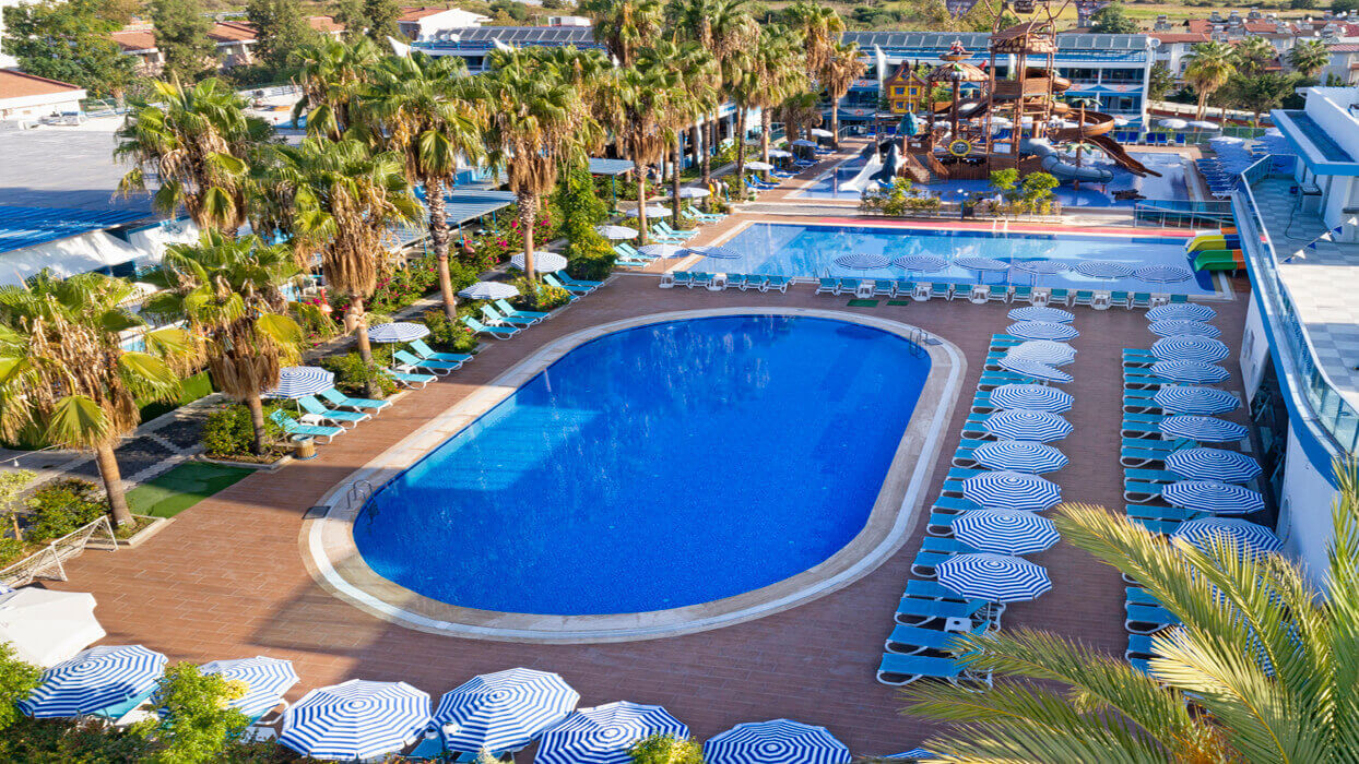 Hotel Otium Family Club Marine Beach - owalny basen
