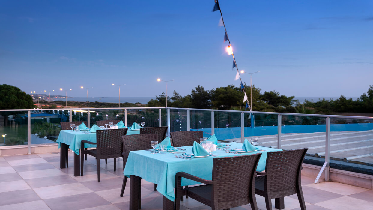 Hotel Otium Family Club Marine Beach - restauracja z widokem