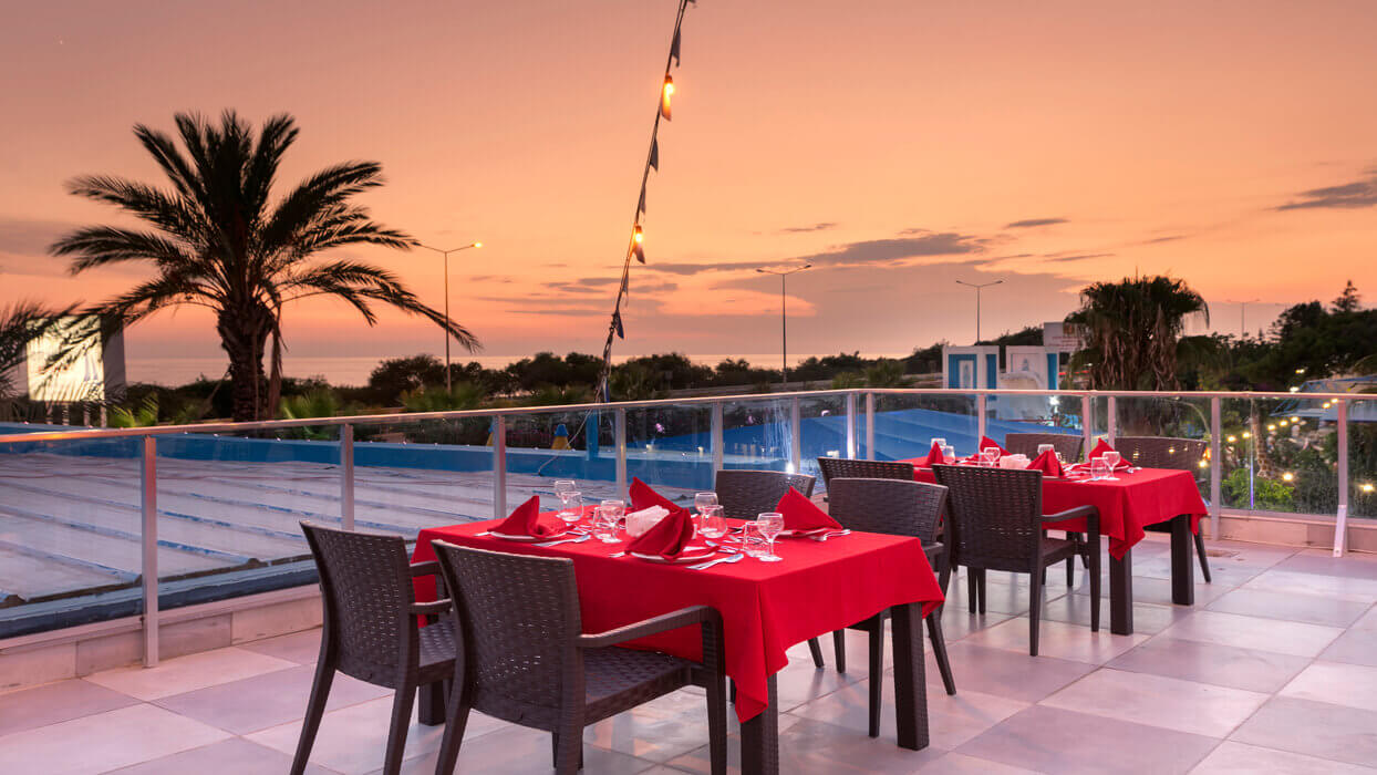 Hotel Otium Family Club Marine Beach - taras w restauracji