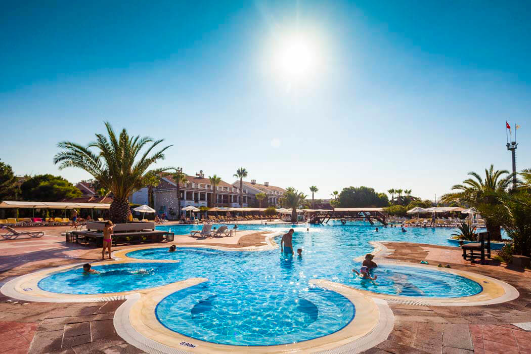 Club Hotel Turan Prince World - Turcja słoneczne wakacje