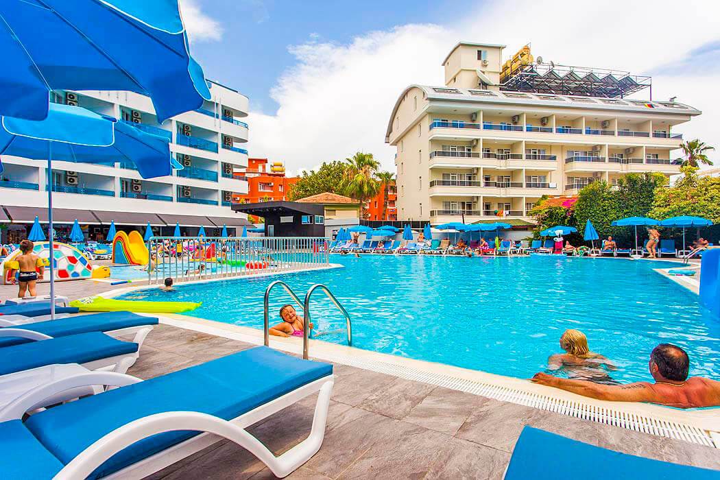 Hotel Avena Resort & Spa - basen główny