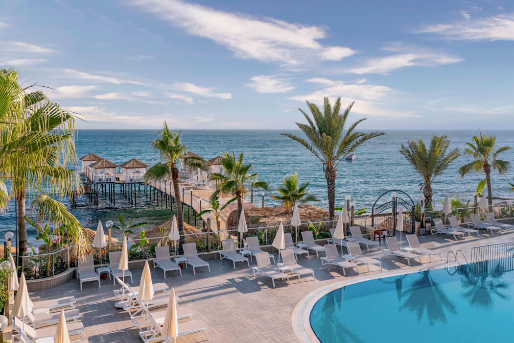 Hotel Aria Resort & Spa - widok na basen i na morze