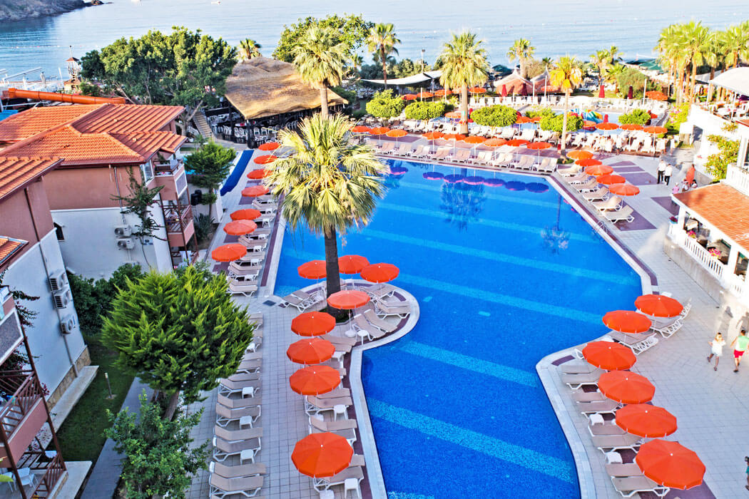 Hotel Justiniano Club Alanya - widok na basen i morze