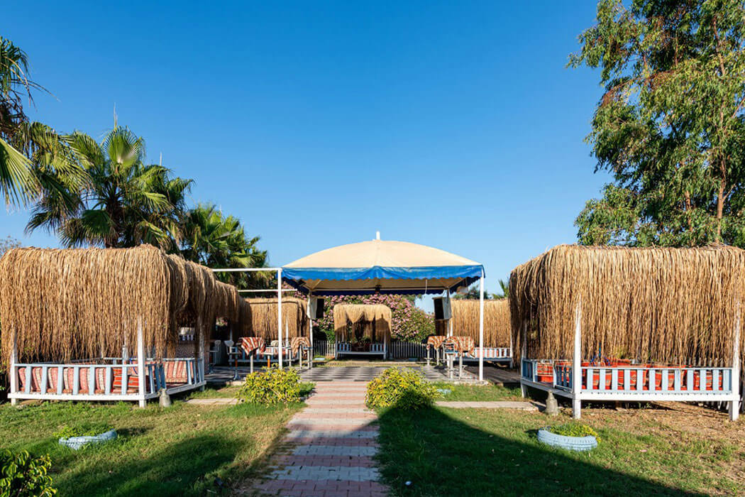 The Garden Beach Hotel - pawilony