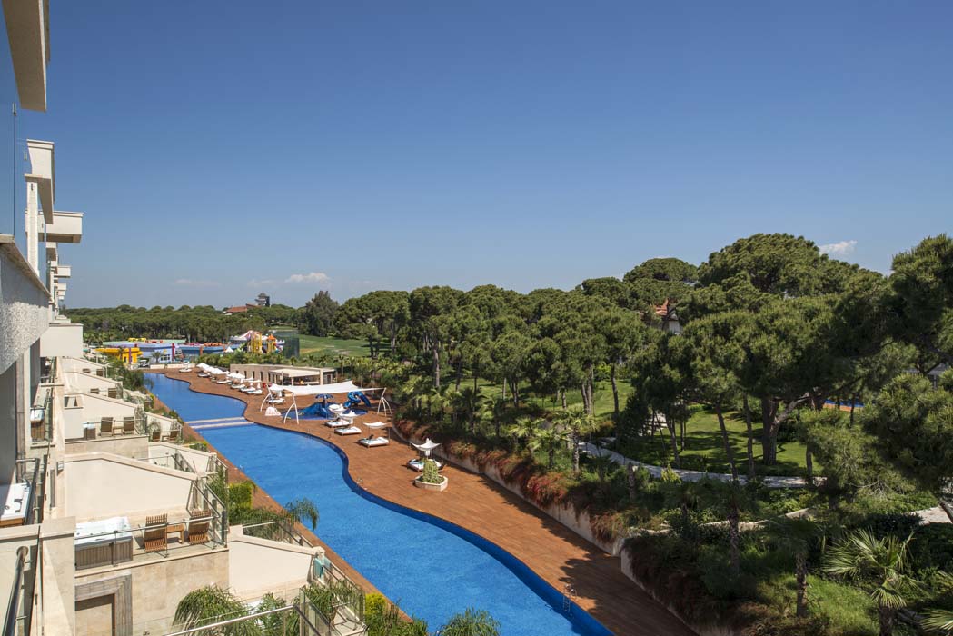Hotel Maxx Royal Belek Golf Resort Elite Rooms - podłużny basen