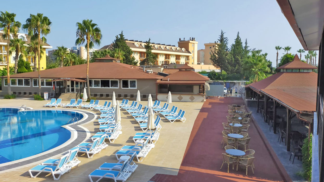 Seker Resort Hotel - teren przy basenie