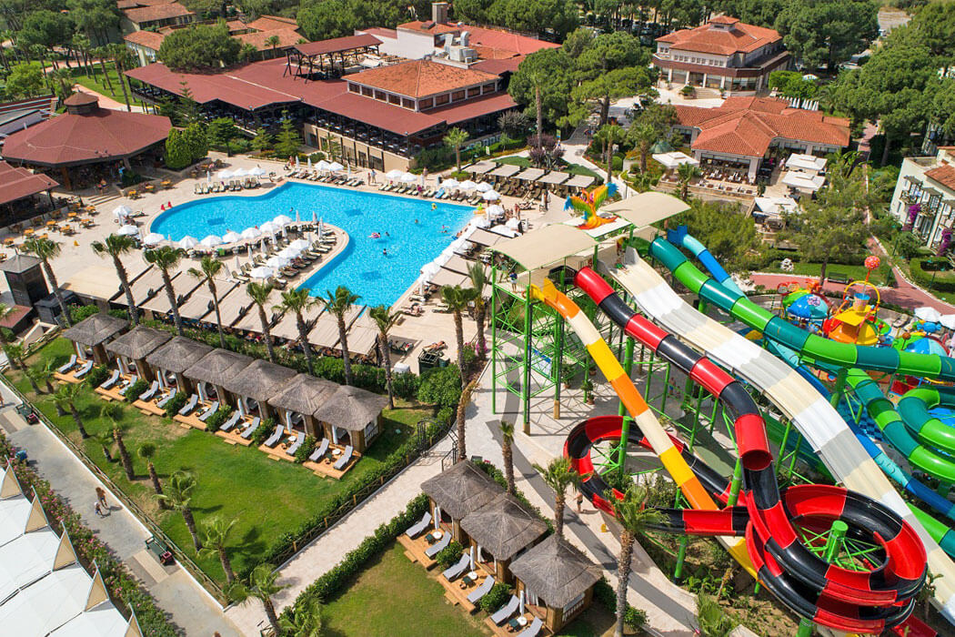 Hotel Crystal Flora Beach Resort - teren hotelu