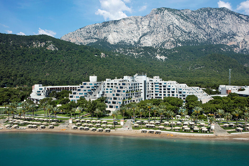Hotel Rixos Sungate - widok na hotel od strony morza