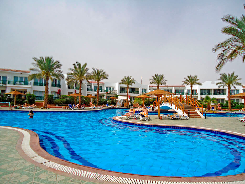 Hotel Panorama Naama Hieghts Aqua Park Resort - relaks na basenie