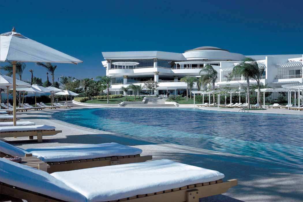 Hotel Royal Monte Carlo Sharm El Sheikh - lerzaki nad basenem