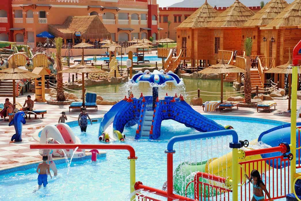 Hotel Albatros Aqua Blu Resort - dzieci w brodziku