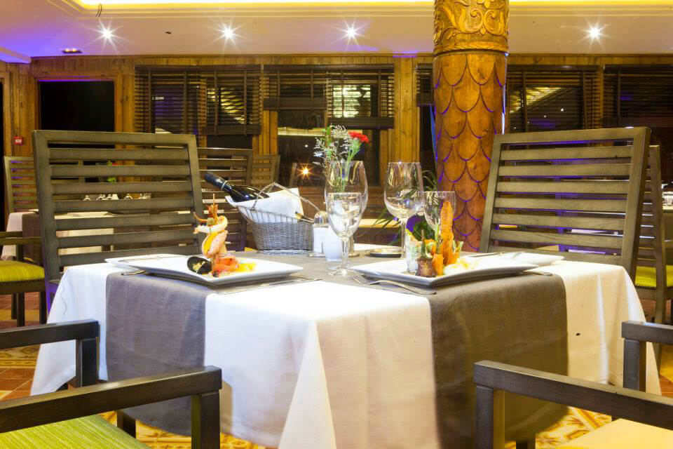 Hotel El Mouradi El Menzah - nakryty stół