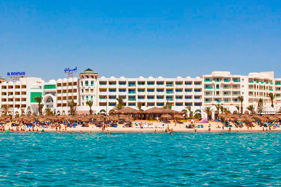 Hotel El Mouradi El Menzah - widok z morza na hotel
