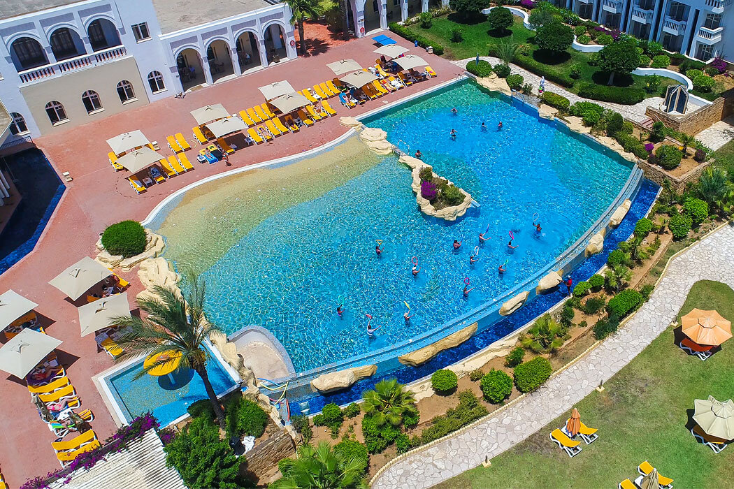 Hotel Medina Belissaire Thalasso - duży basen