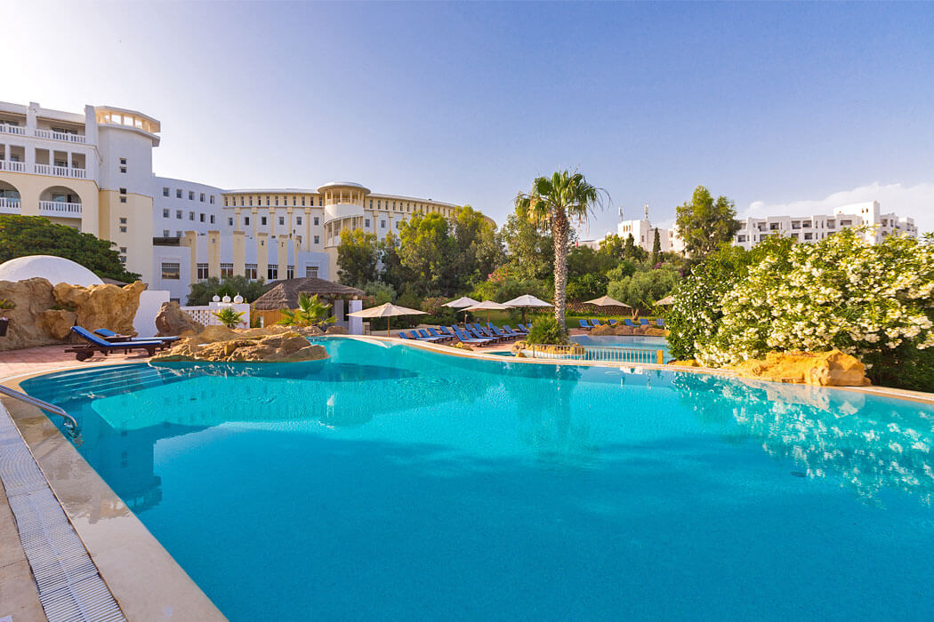Hotel Medina Solaria Thalassa & Spa - otwarty  basen