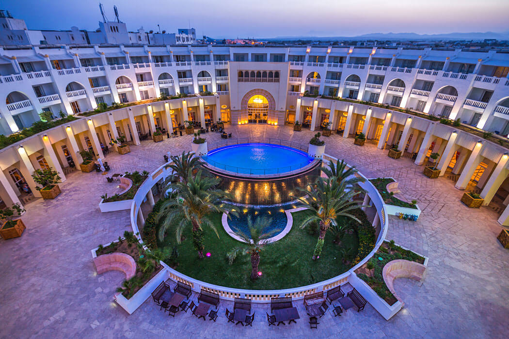 Hotel Medina Solaria Thalassa & Spa - wieczorem
