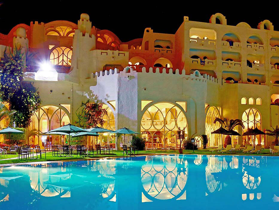 Hotel Lella Baya - wieczór nad basenem