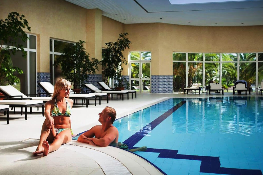 Hotel Tui Blue Oceana Suites - kryty basen