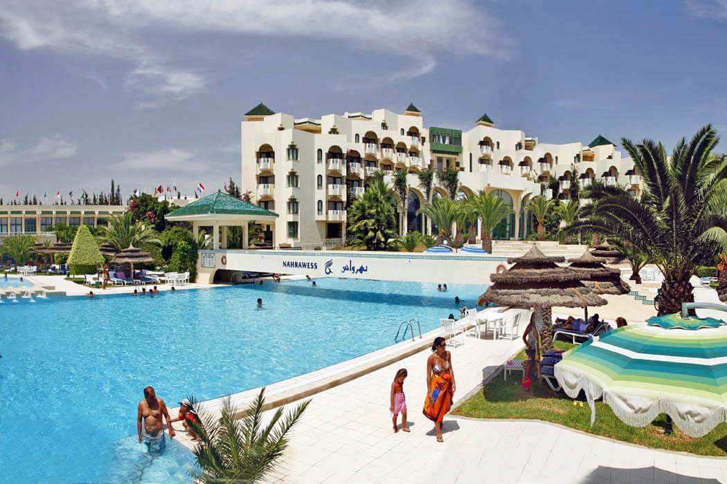 Hotel Novostar Nahrawess Thalasso & Waterpark Resort - basen główny