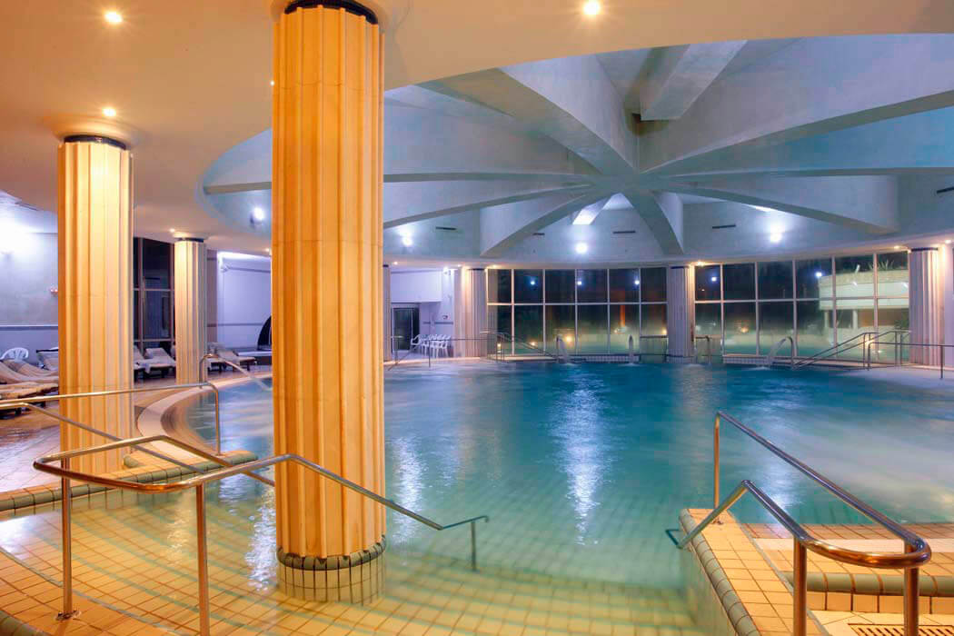 Hotel Novostar Nahrawess Thalasso & Waterpark Resort - basen kryty