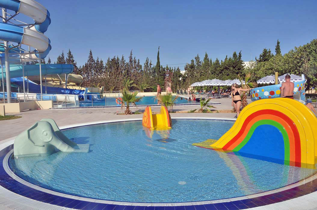 Hotel Novostar Nahrawess Thalasso & Waterpark Resort - brodzik