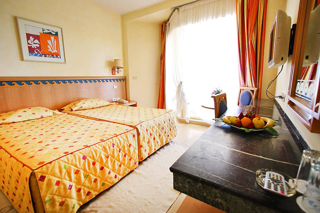 Hotel Novostar Nahrawess Thalasso & Waterpark Resort - przykładowy pokój double sea view