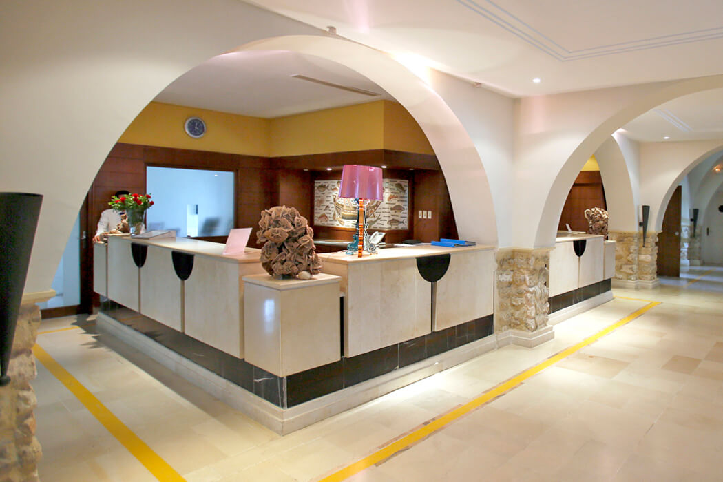 Hotel Mediterranee Thalasso Golf - recepcja