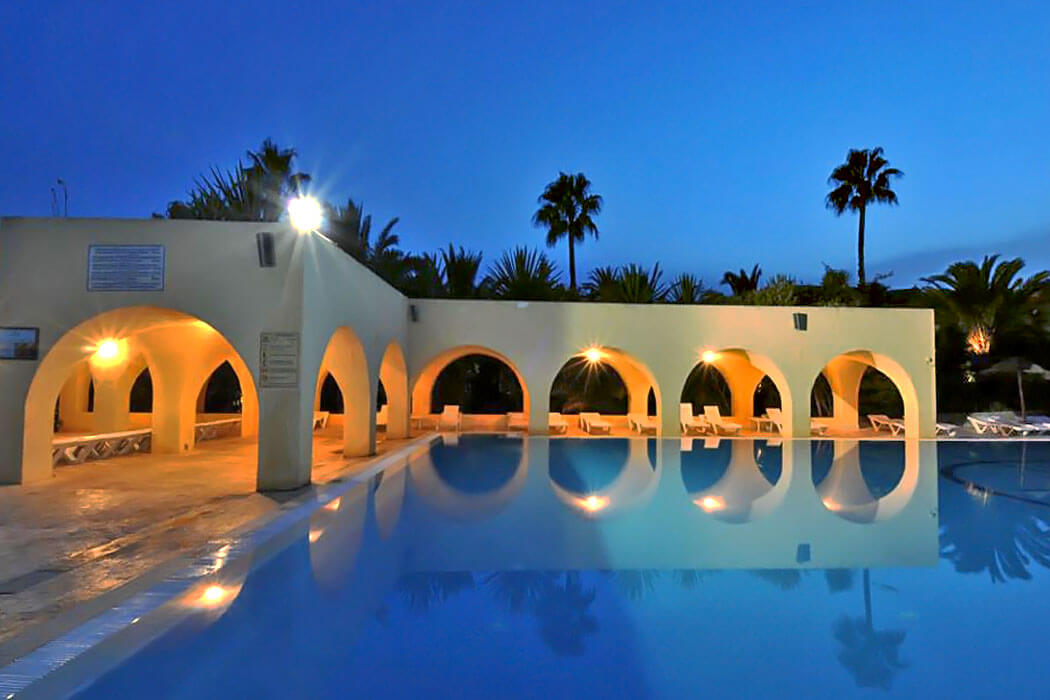 Hotel Mediterranee Thalasso Golf - wieczór w hotelu