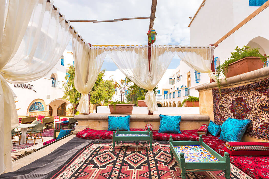 Hotel Diar Lemdina - tunezyjskie detale w barze