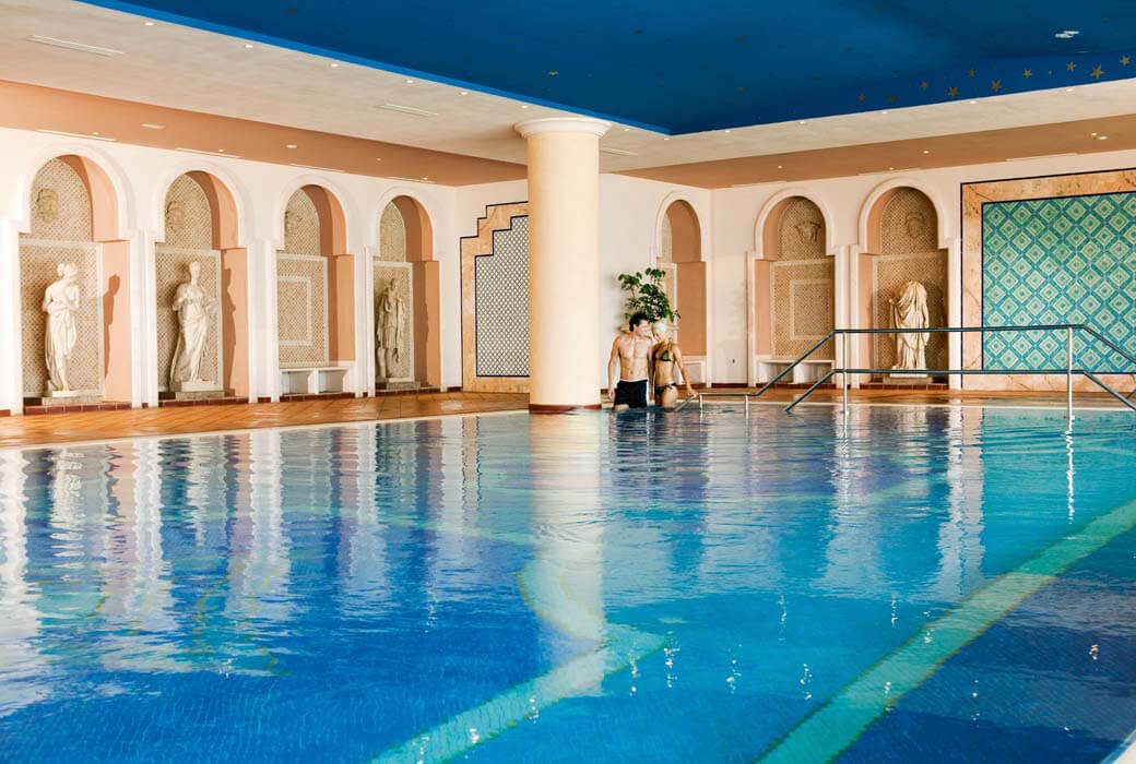 Hotel Occidental Marco Polo - basen wewnętrzny