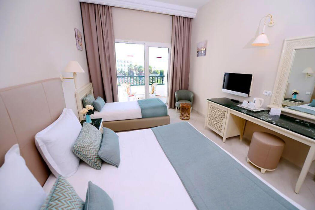 Hotel Royal Nozha Beach - przykładowy pokój triple