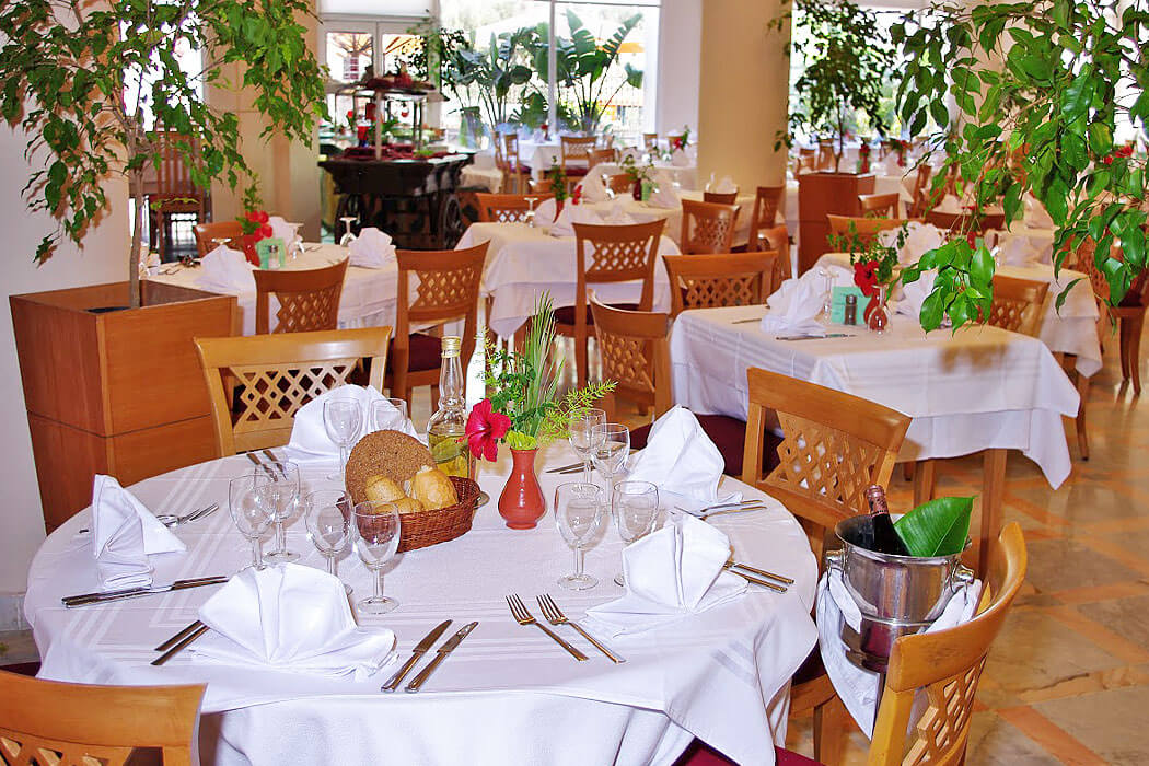 Hotel Royal Nozha Beach - w restauracji