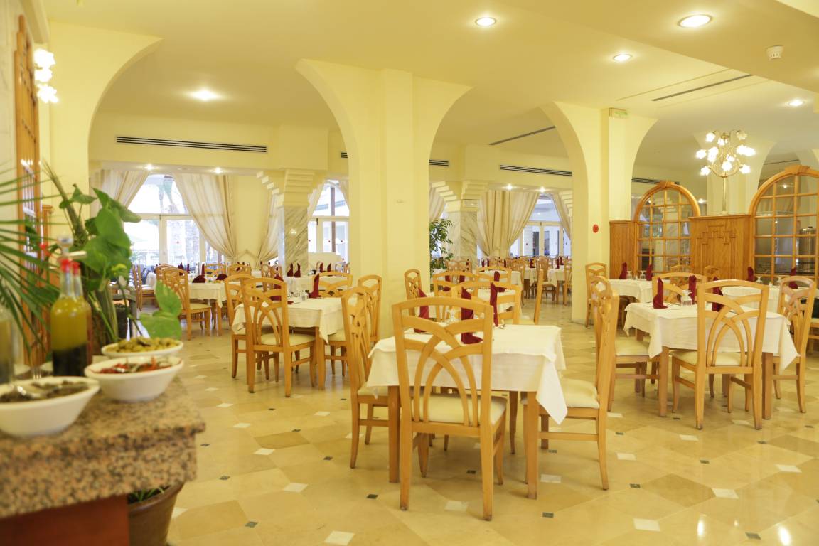 Main Restaurant-Le Carnavale Restaurant