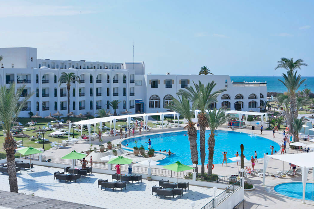 Le Soleil Bella Vista Resort Hotel - słońce i palmy