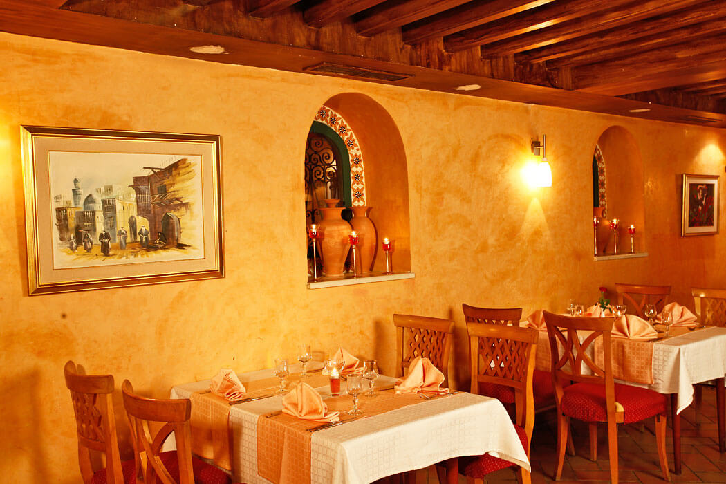 Hotel El Ksar Resort & Thalasso - stoliki w restauracji