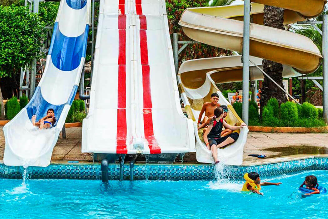Hotel El Ksar Resort & Thalasso - zabawy w basenie