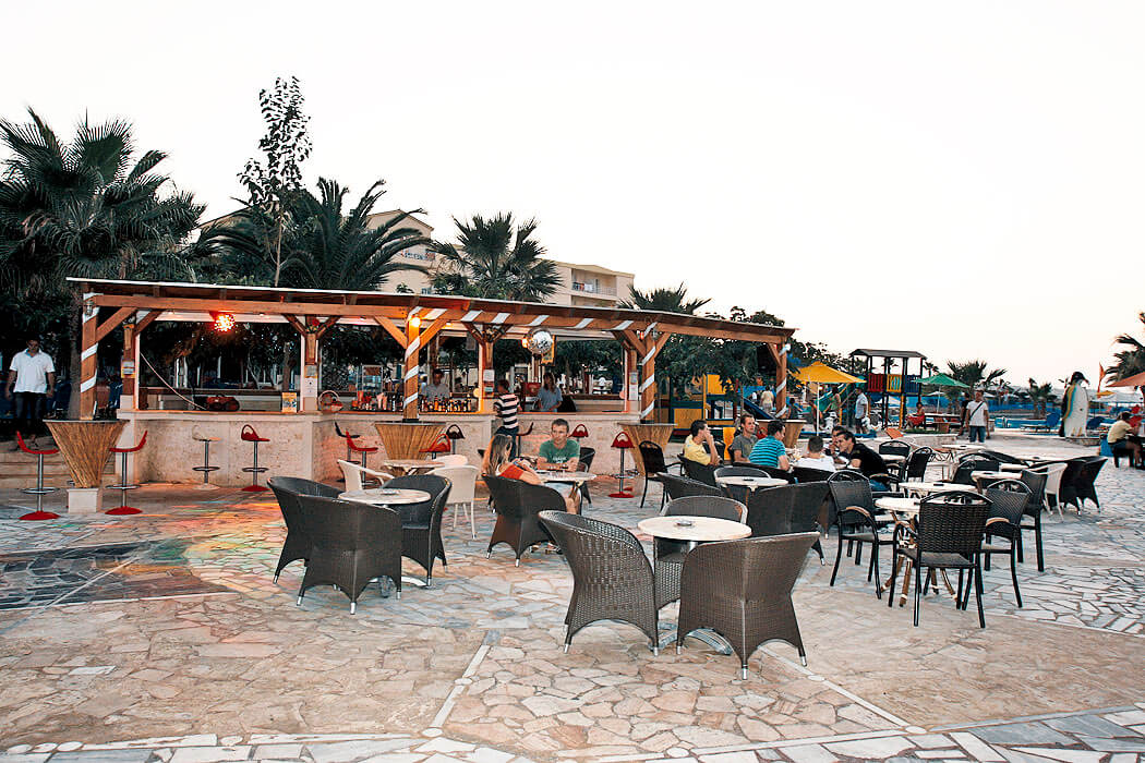 Hotel Eri Beach & Village - bar