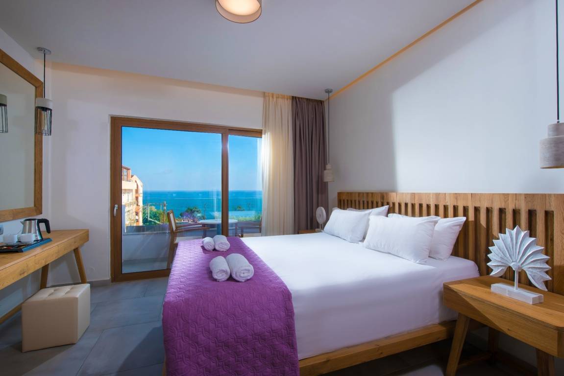 Classic Double Room with Sea View 