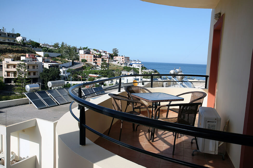 Hotel Elpis Studios And Apartments - widok z balkonu na morze