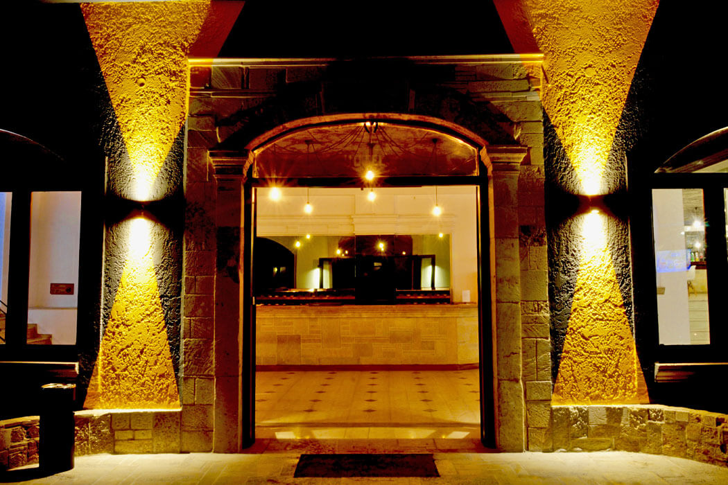 Azure Mare Hotel - wejście