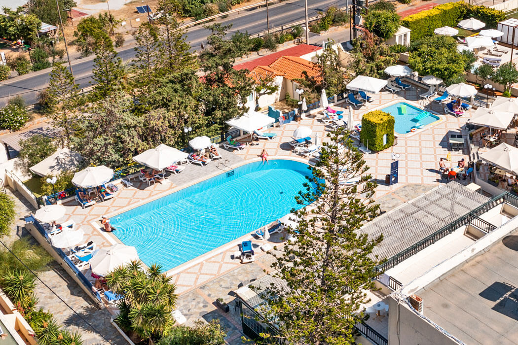 Anastasia Hotel - widok z góry na basen