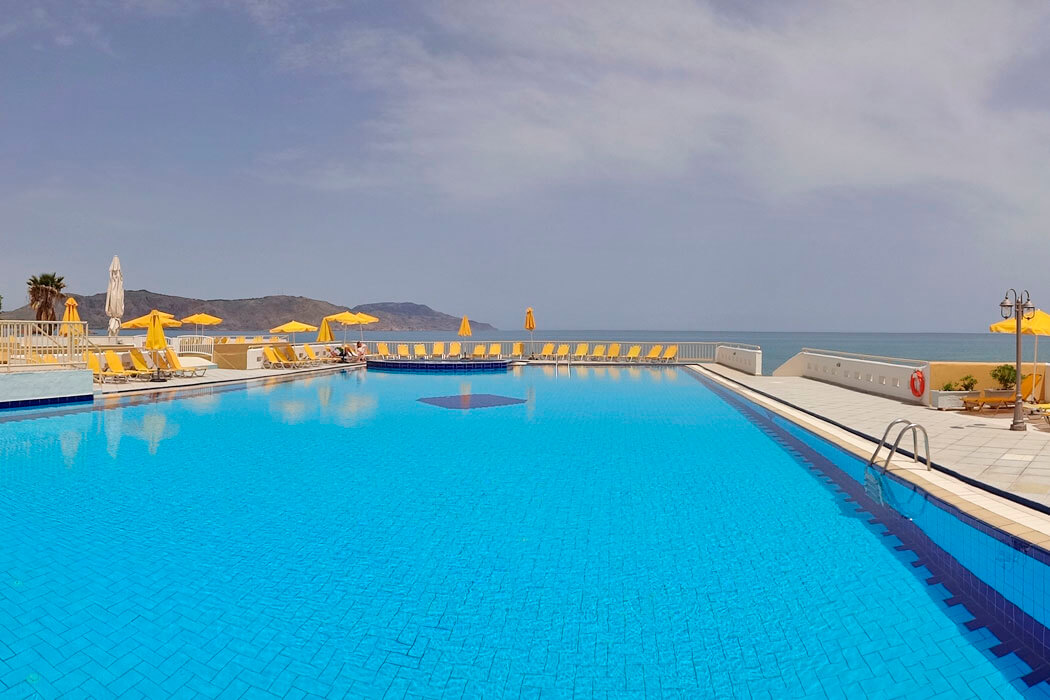 Hotel Kavros Beach - słoneczna Grecja