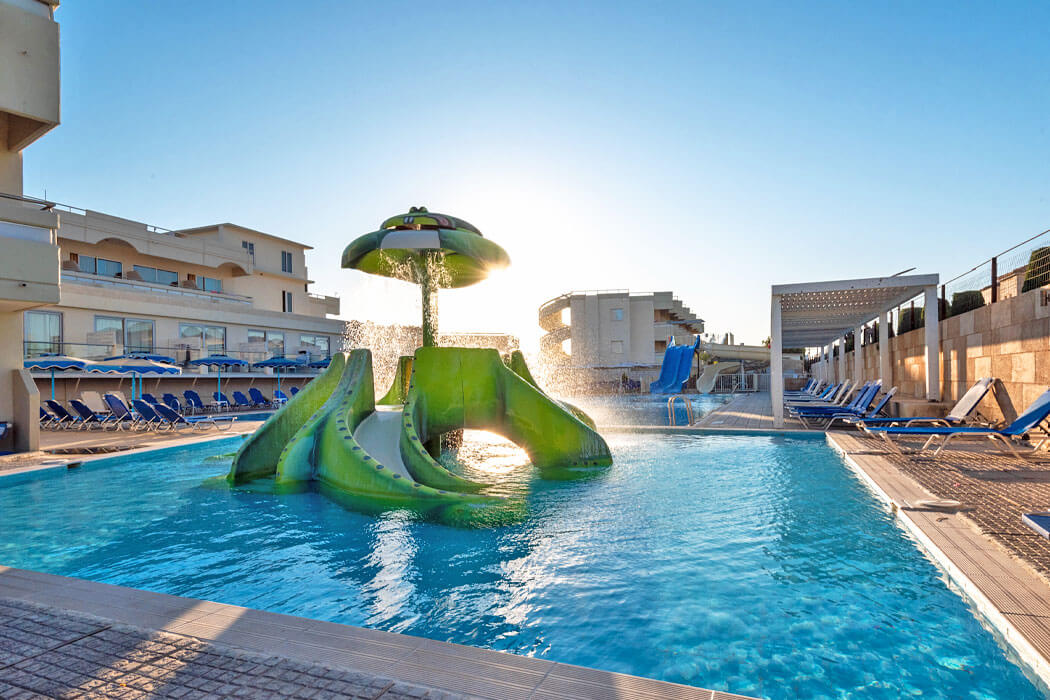 Hotel Delfinia Resort - brodzik